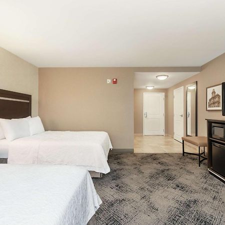 Hampton Inn Portland Downtown Waterfront Екстериор снимка