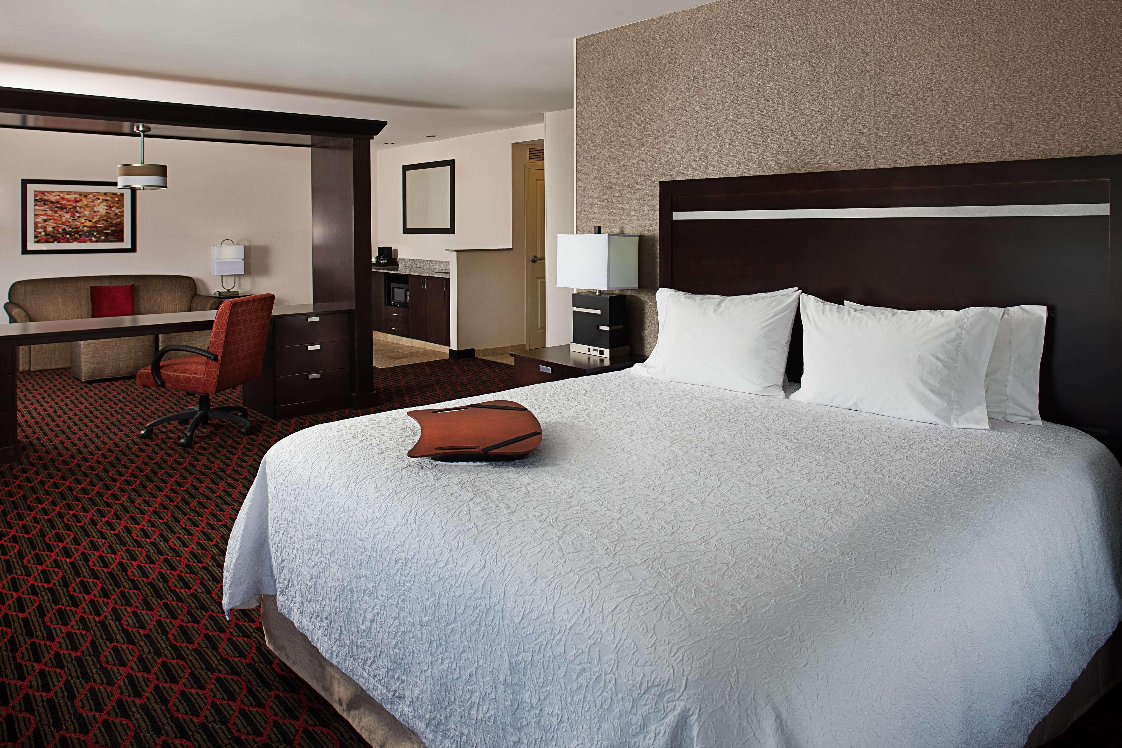 Hampton Inn Portland Downtown Waterfront Екстериор снимка