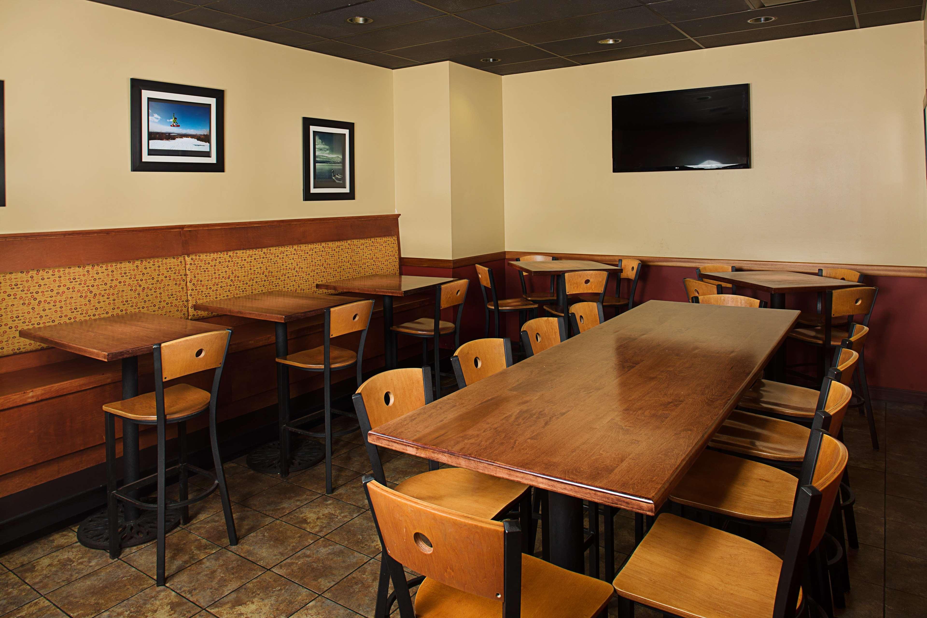 Hampton Inn Portland Downtown Waterfront Екстериор снимка