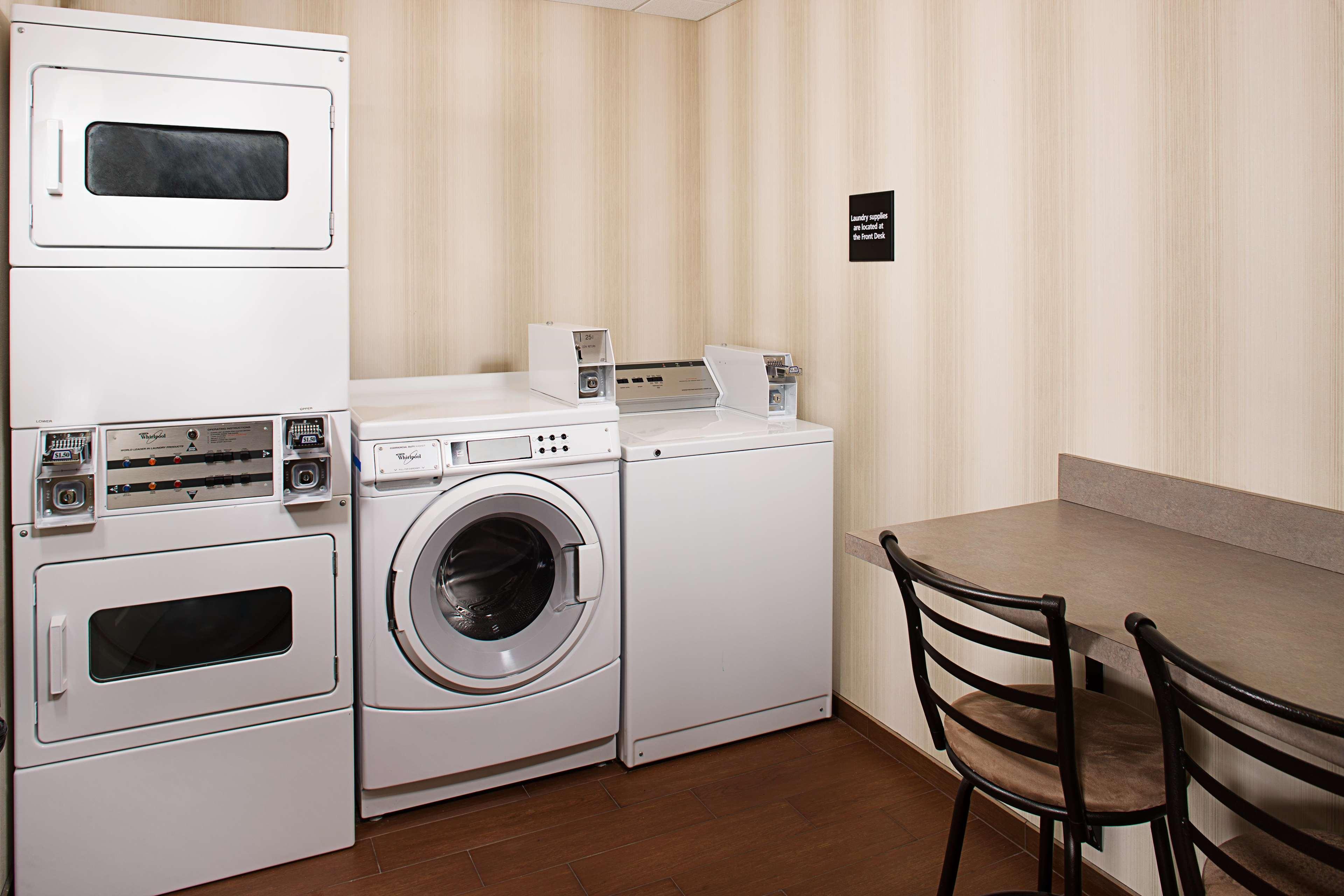 Hampton Inn Portland Downtown Waterfront Екстериор снимка