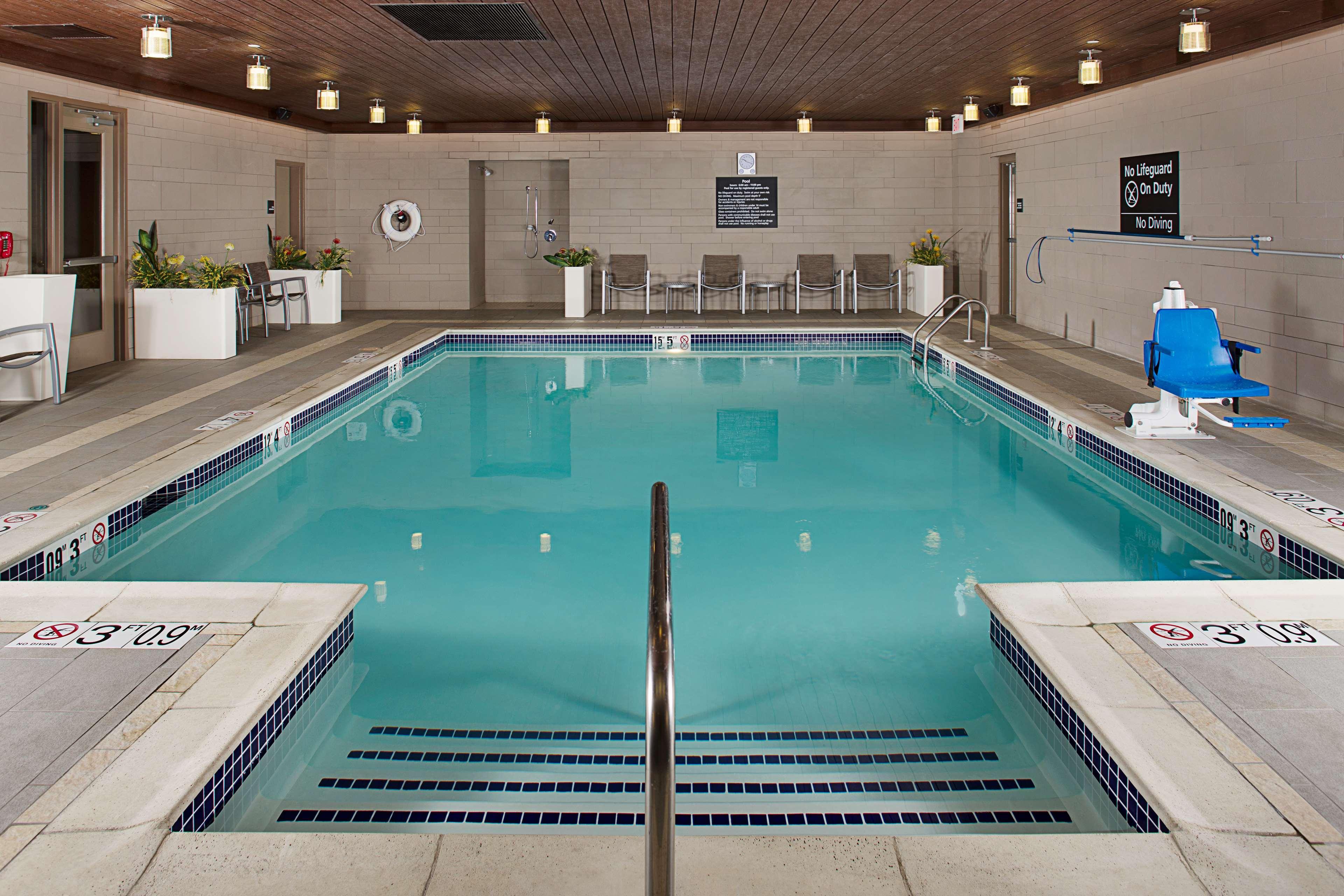 Hampton Inn Portland Downtown Waterfront Екстериор снимка