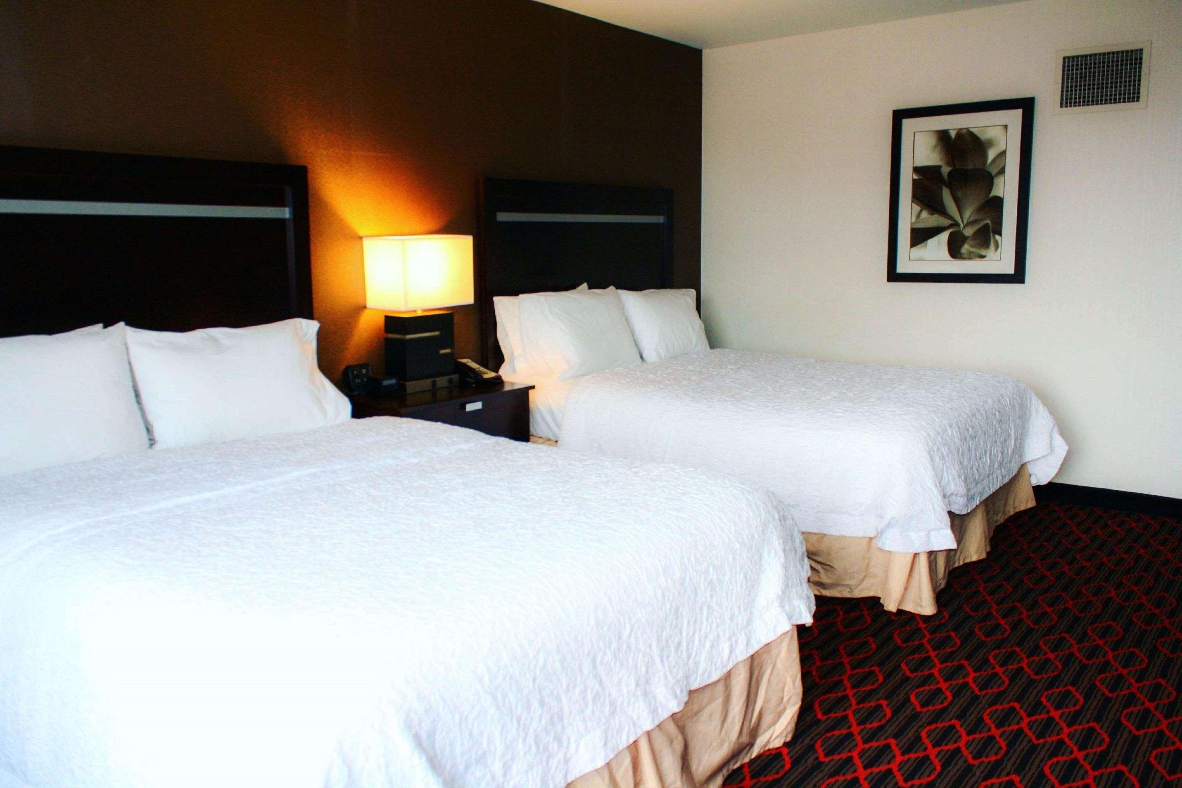 Hampton Inn Portland Downtown Waterfront Екстериор снимка