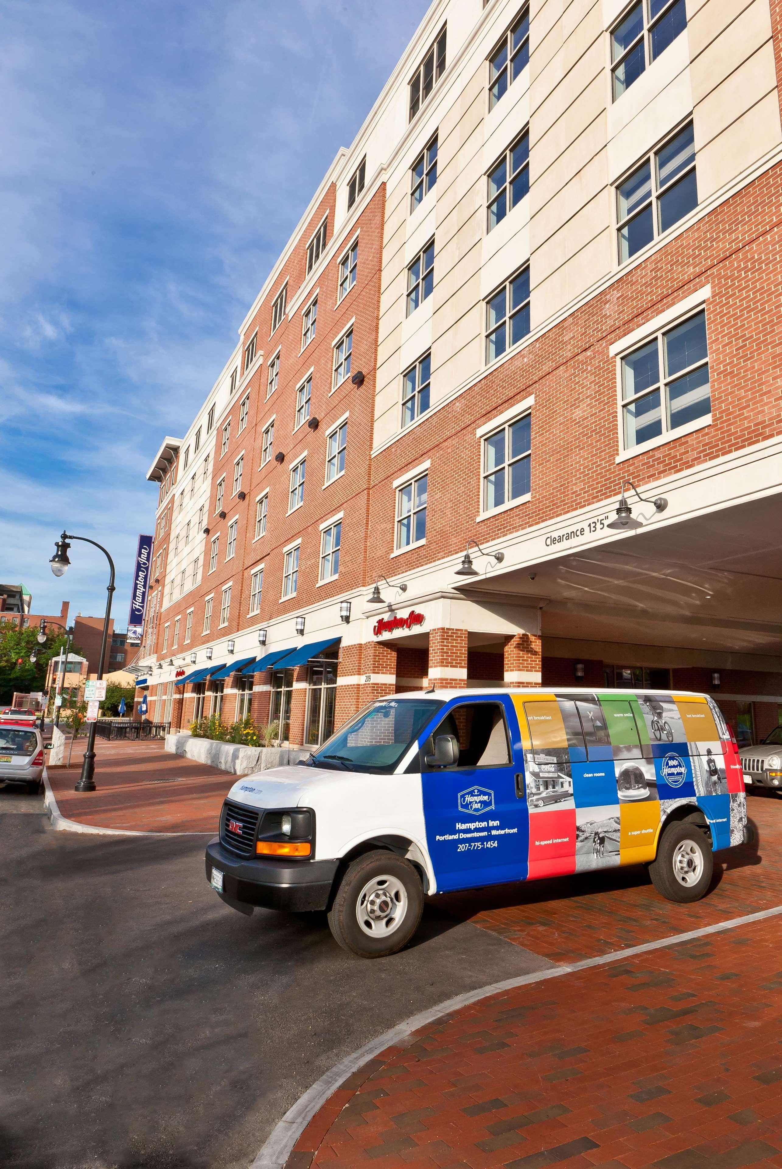 Hampton Inn Portland Downtown Waterfront Екстериор снимка