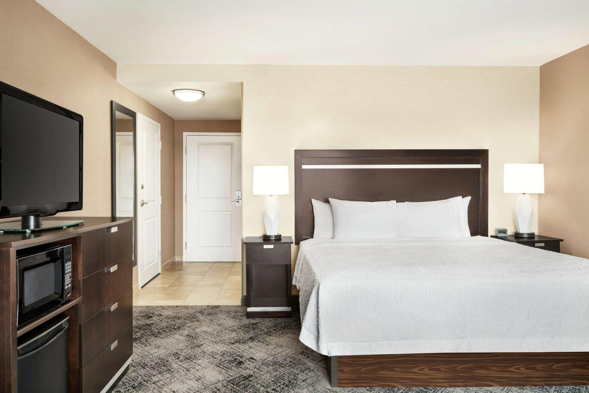 Hampton Inn Portland Downtown Waterfront Екстериор снимка