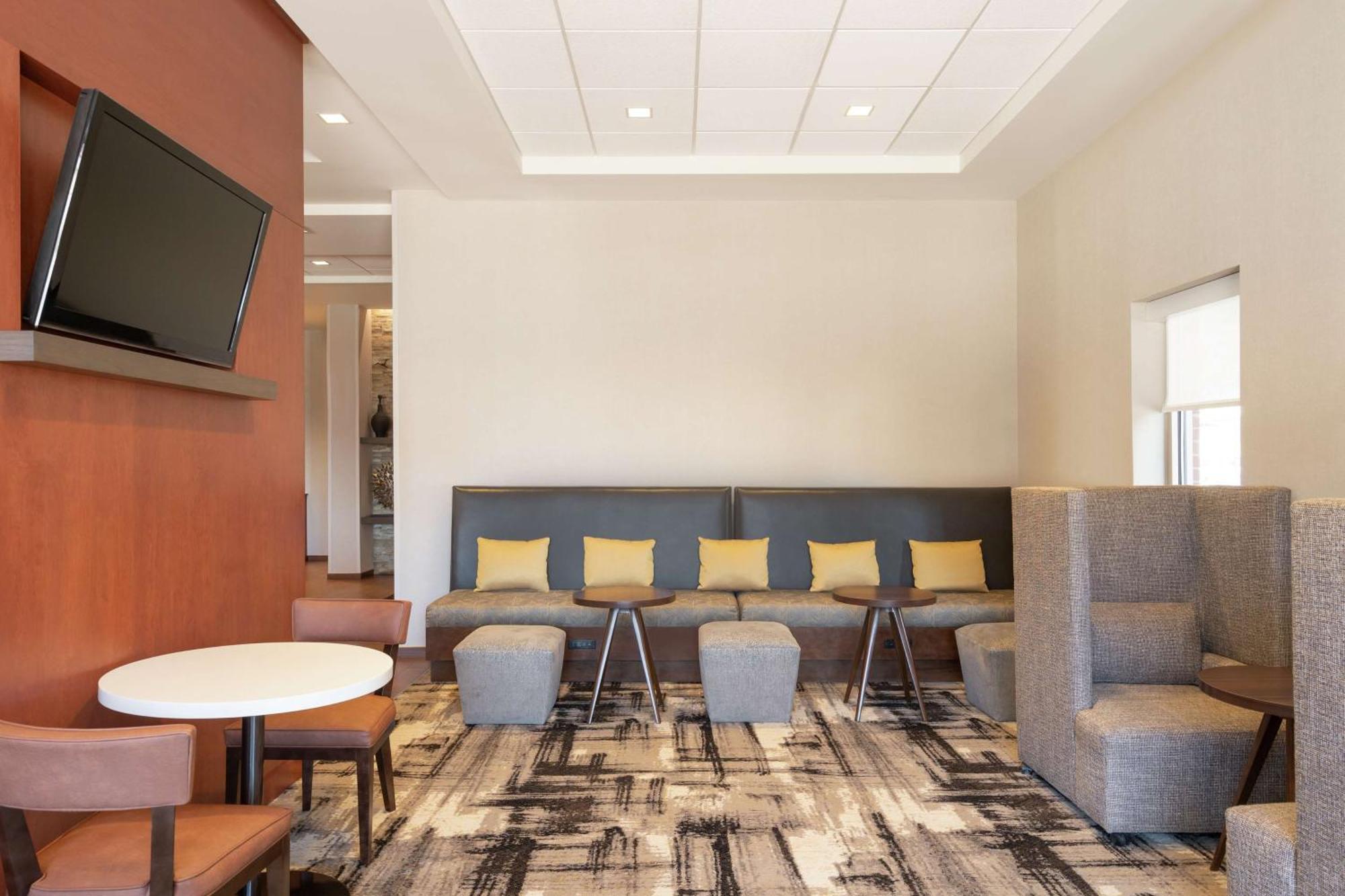 Hampton Inn Portland Downtown Waterfront Екстериор снимка