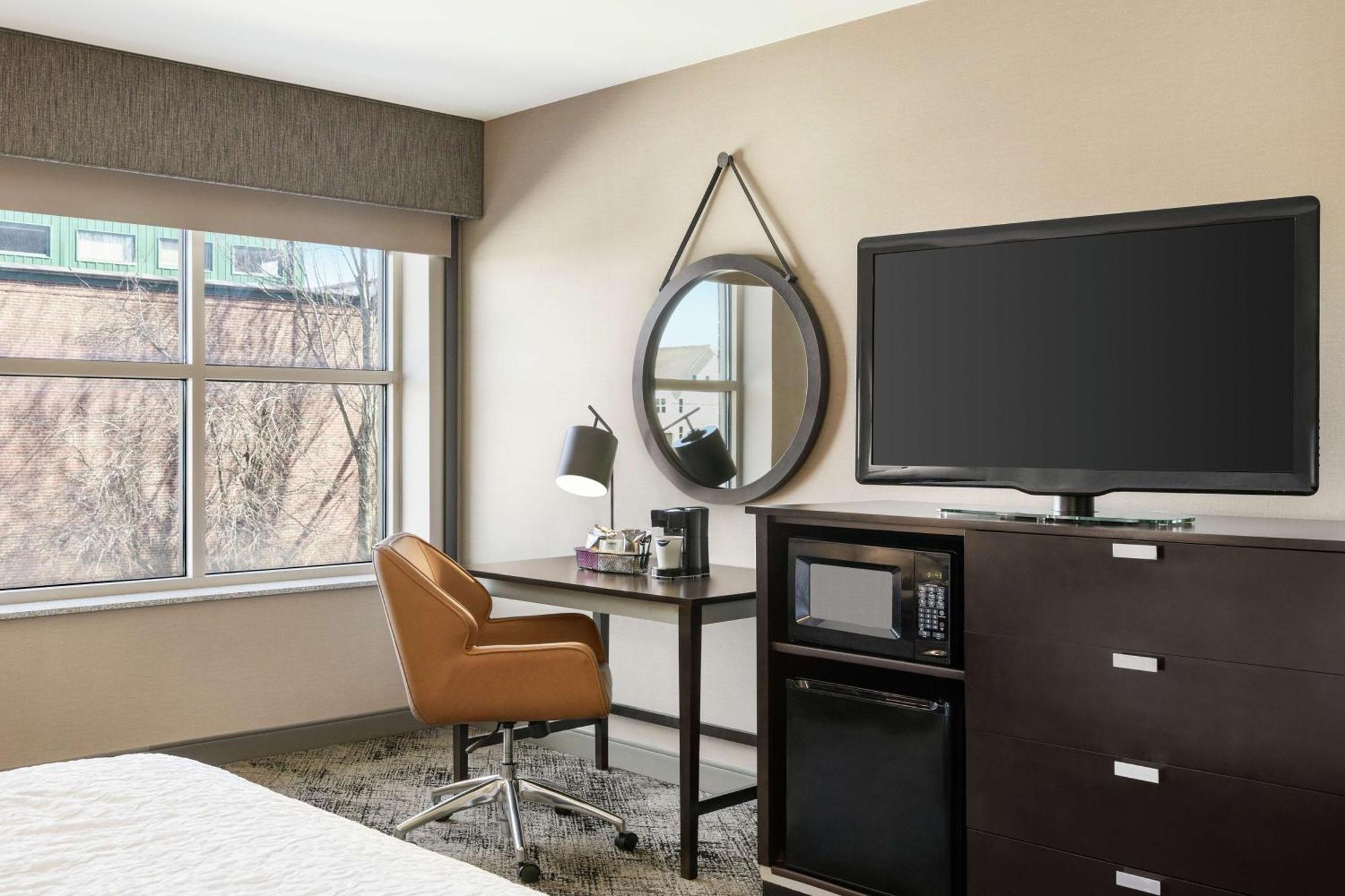 Hampton Inn Portland Downtown Waterfront Екстериор снимка