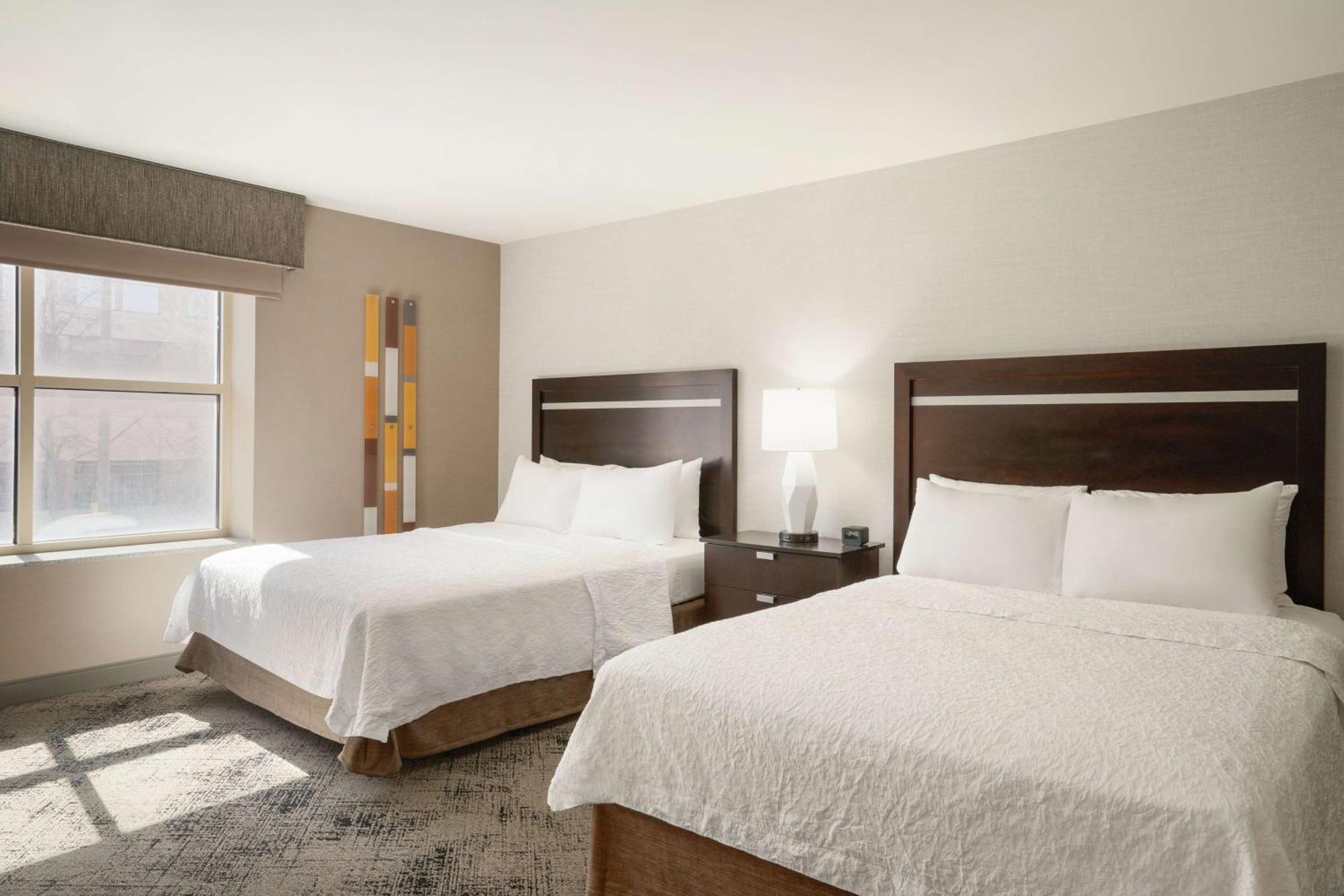 Hampton Inn Portland Downtown Waterfront Екстериор снимка