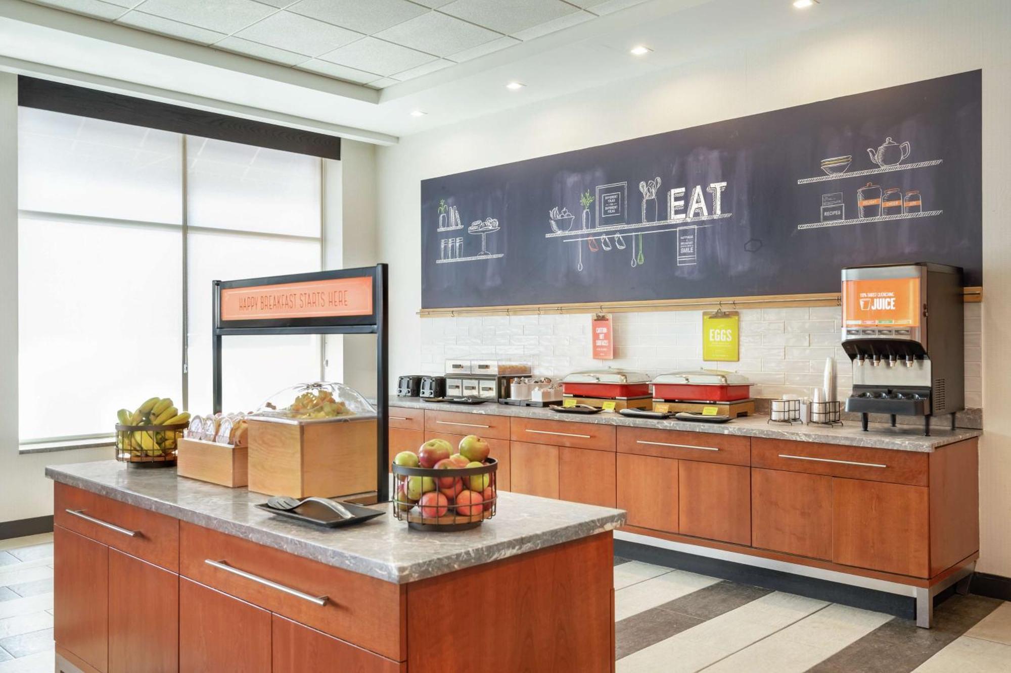 Hampton Inn Portland Downtown Waterfront Екстериор снимка