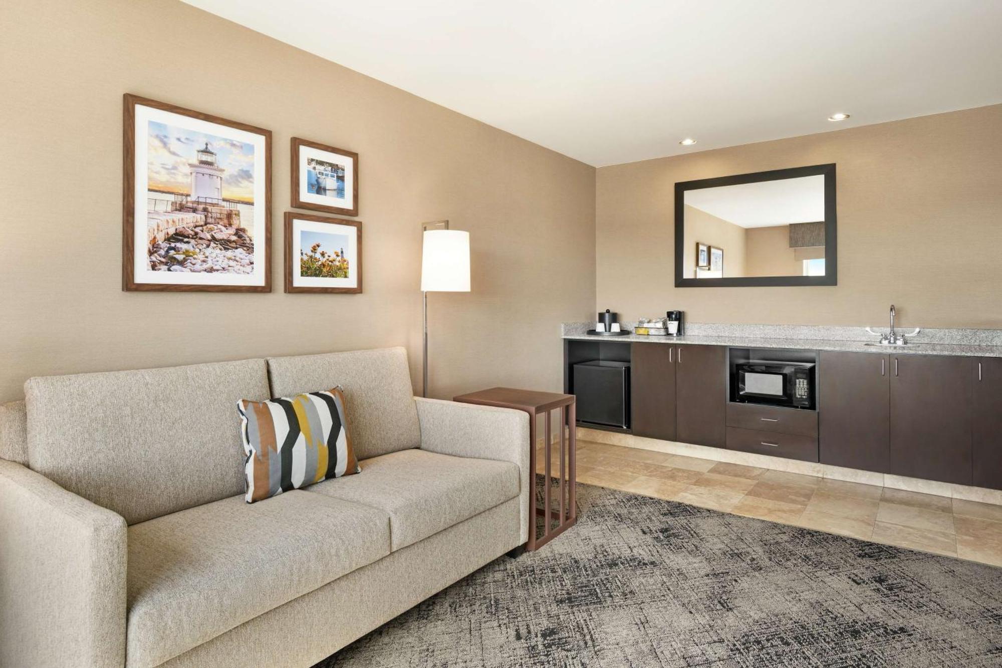 Hampton Inn Portland Downtown Waterfront Екстериор снимка