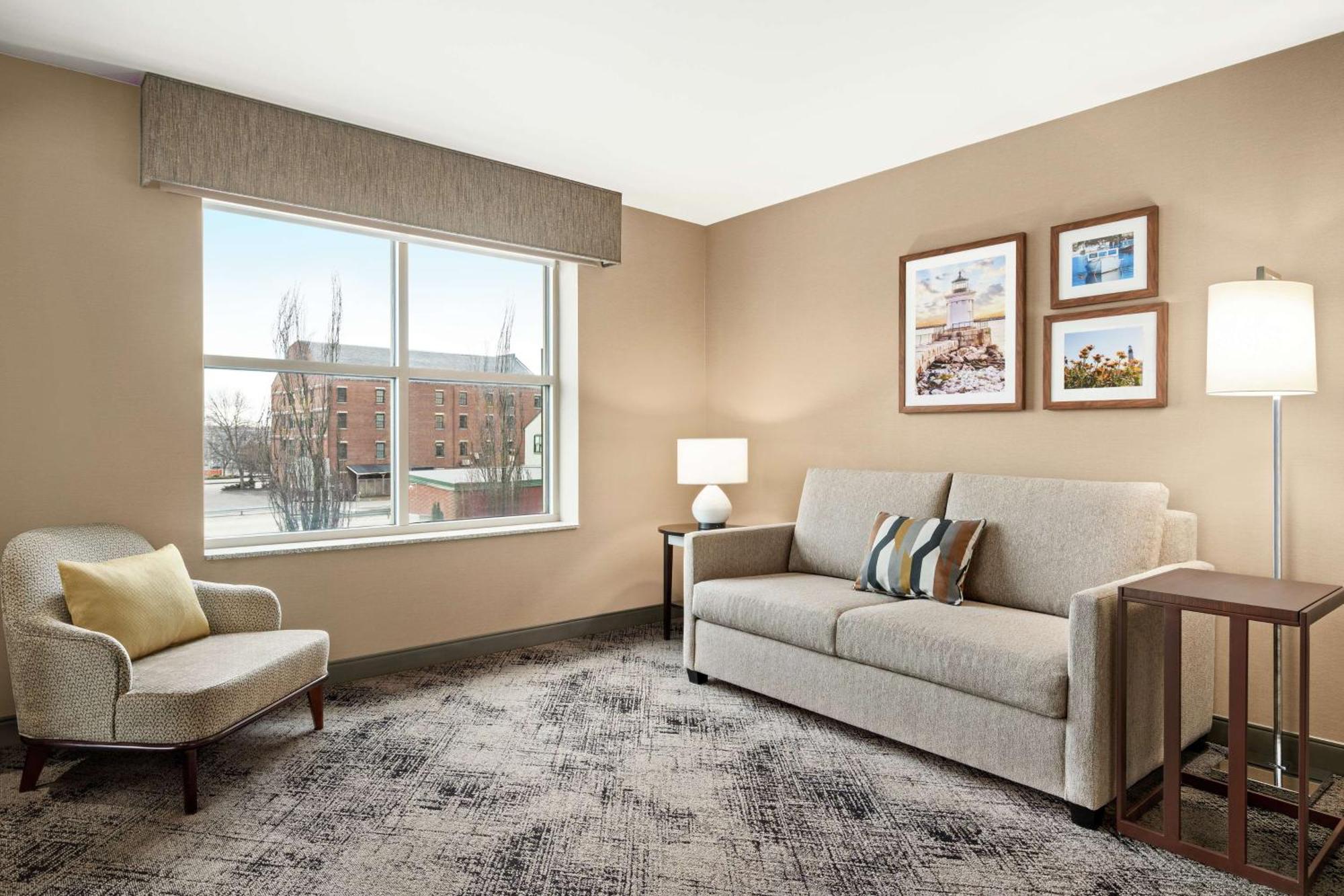 Hampton Inn Portland Downtown Waterfront Екстериор снимка