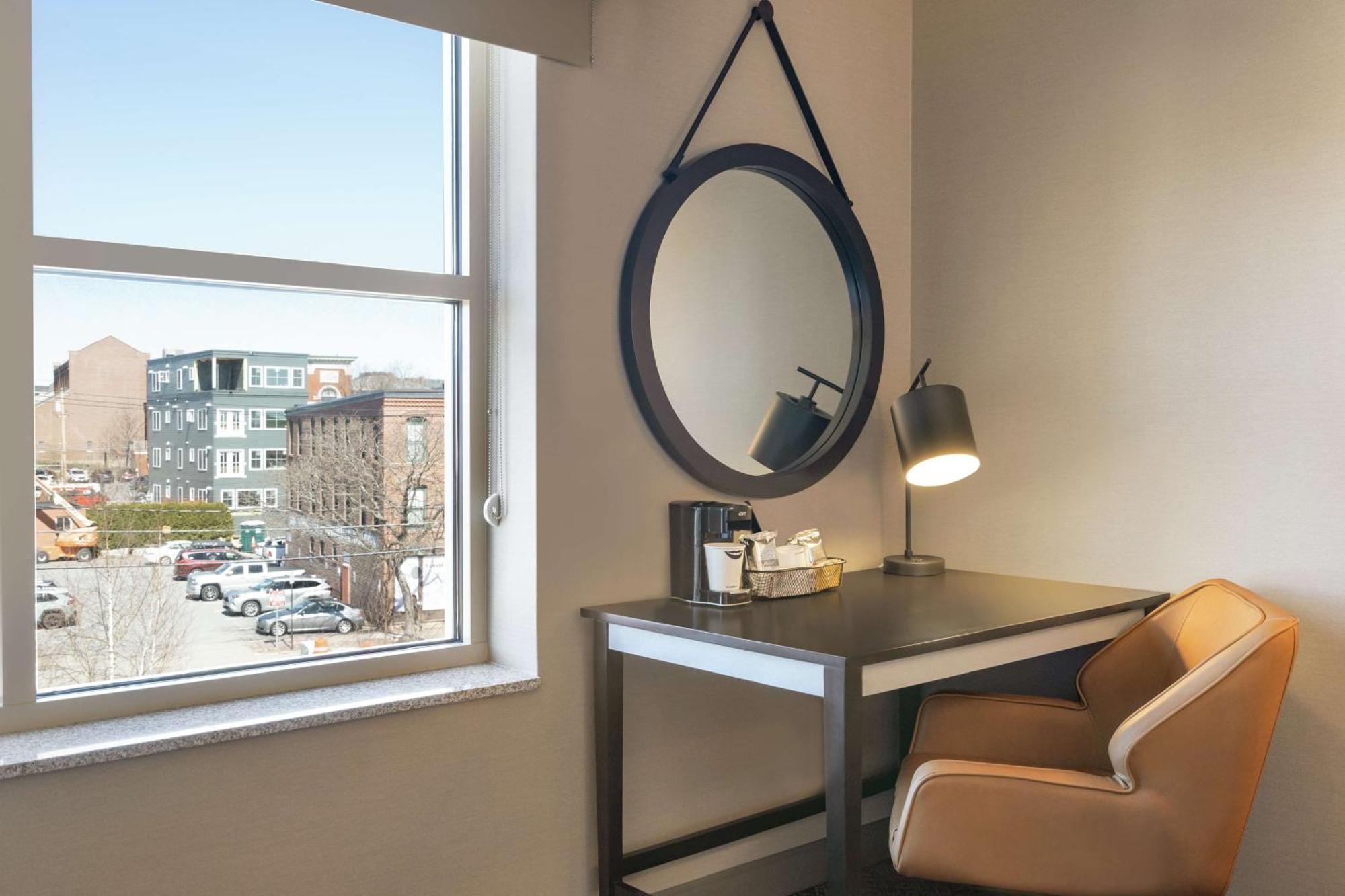 Hampton Inn Portland Downtown Waterfront Екстериор снимка